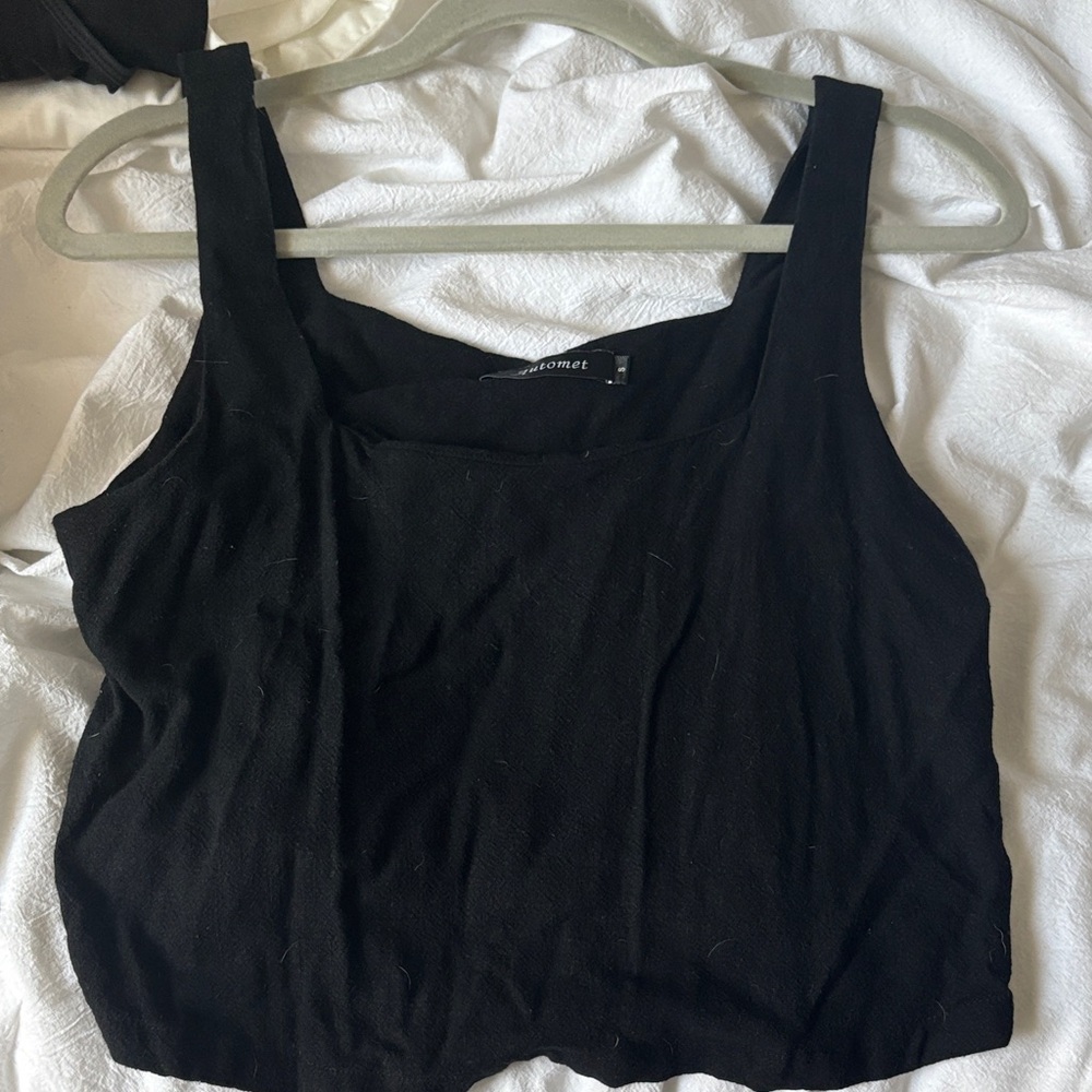 Basic Black Square-Neck Tank Top - Unbranded